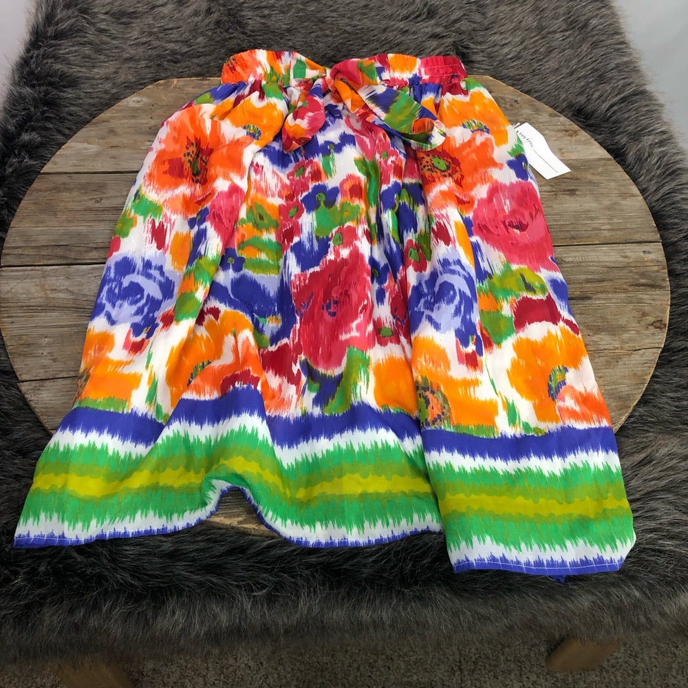 Cute Floral Skirt - Picture 2 of 8